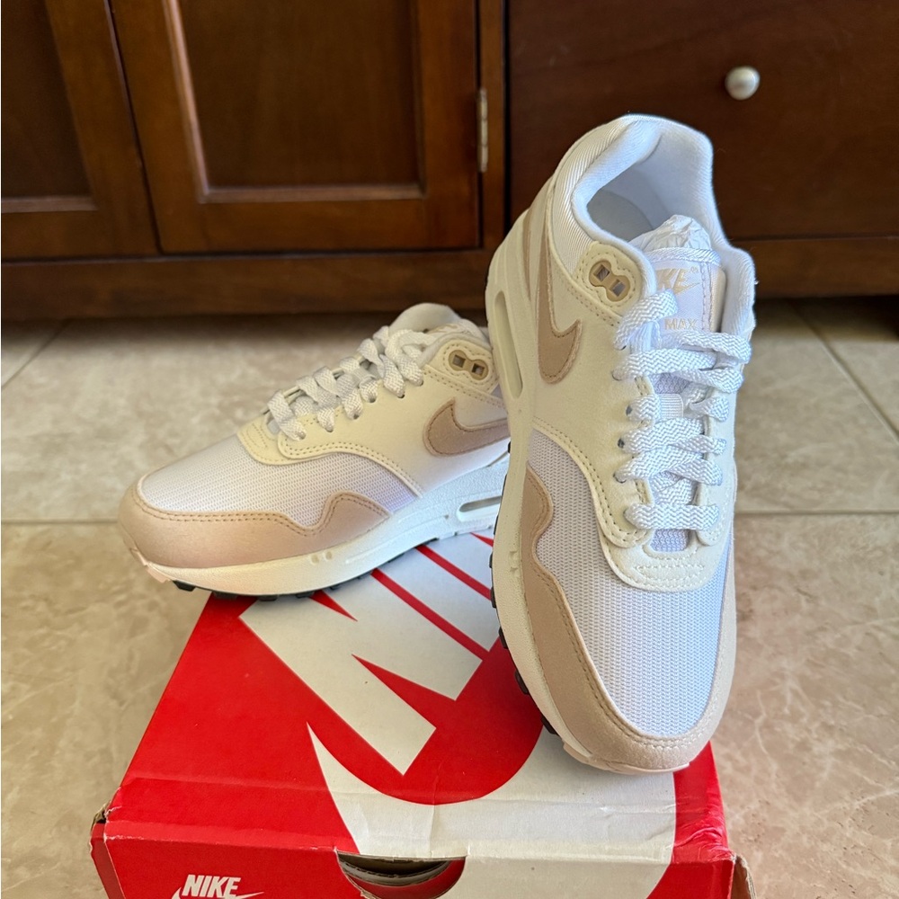 Nike Cream and Tan Sneakers